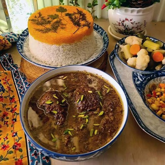 Khoresh-e Fesenjan